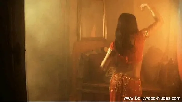 HD In Love With Bollywood Girl memperkuat Film