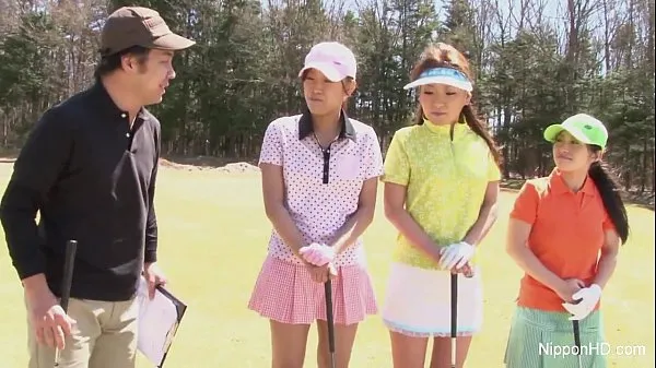 HD Asian teen girls plays golf nude močni filmi