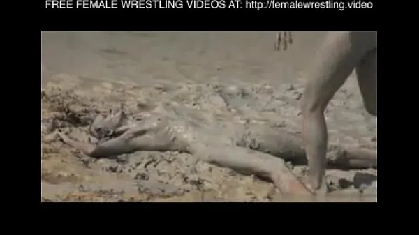 एचडी Girls wrestling in the mud पावर मूवीज़