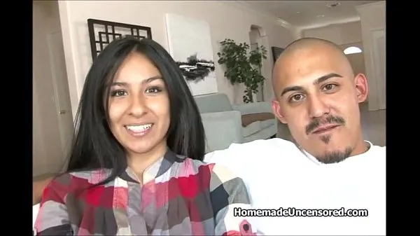 HD Hot Latino couple fucking on couch پاور موویز