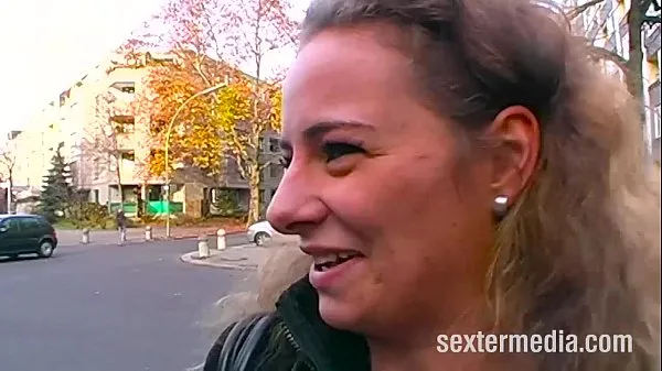 HD Women on Germany's streets močni filmi