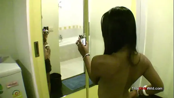 HD Horny Thai girl gives a lucky sex tourist some sex güçlü Filmler