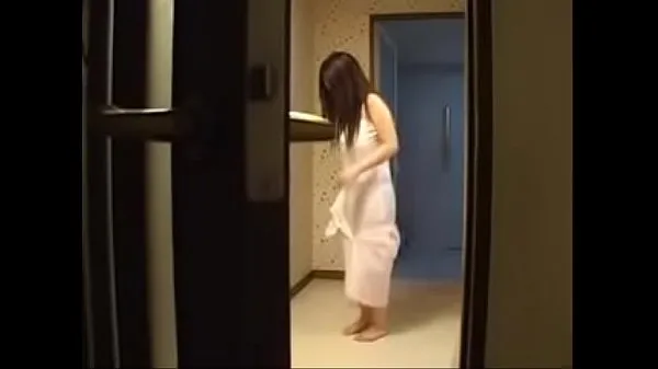 HD-Hot Japanese Wife Fucks Her Young Boy tehoa elokuviin