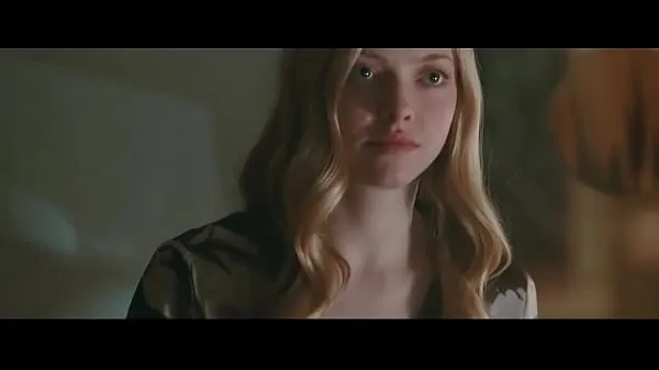 Filmy HD Amanda Seyfried Showing Big Boobs & Riding - Chloe o mocy