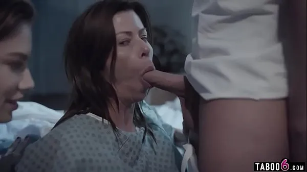 HD Huge boobs troubled MILF in a 3some with hospital staff teljesítményű filmek