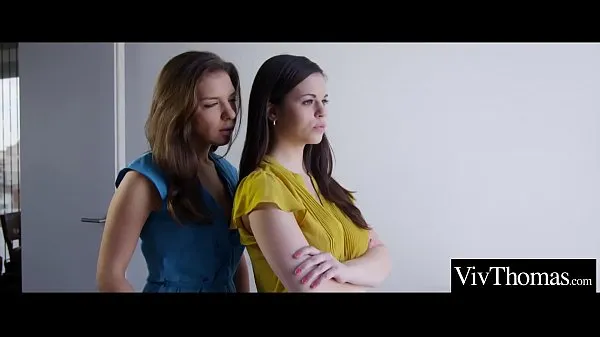 HD Busty lesbians Nekane and Henessy finger fuck each other kraftfulle filmer
