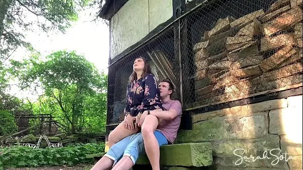Phim HD Outdoor sex at an abondand farm - she rides his dick pretty good mạnh mẽ