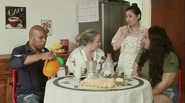 HD THE BIG WHOLE FAMILY - THE HUSBAND IS A CUCK, THE step MOTHER TALARICATES THE DAUGHTER, AND THE MAID FUCKS EVERYONE | EMME WHITE, ALESSANDRA MAIA, AGATHA LUDOVINO, CAPOEIRA ภาพยนตร์ที่ทรงพลัง