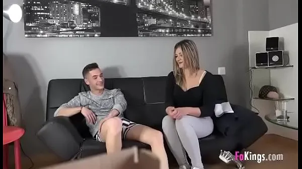 HD Crazy dude films himself fucking his best friend's mommy پاور موویز