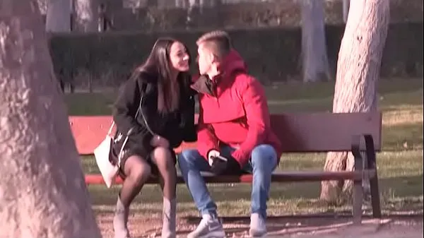 HD Wanna do a street blowjob?" Lucia picks up a lucky guy in the Madrid park močni filmi