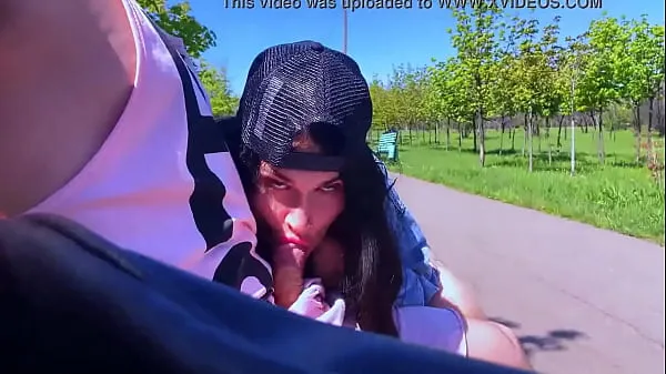 HD Blowjob challenge in public to a stranger, the guy thought it was prank výkonné filmy