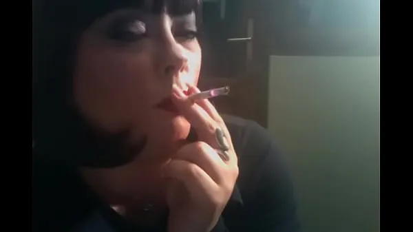 HD BBW Tina Snua Chain Smokes 2 120 Cigarettes 강력한 영화
