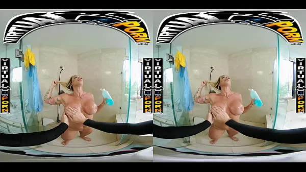 Filmy HD Busty Blonde MILF Robbin Banx Seduces Step Son In Shower o mocy