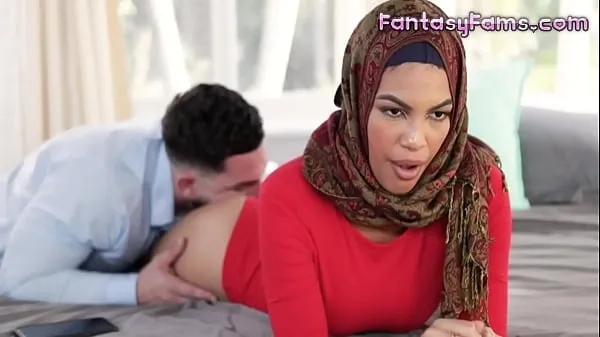 HD Fucking Muslim Converted Stepsister With Her Hijab On - Maya Farrell, Peter Green - Family Strokes močni filmi