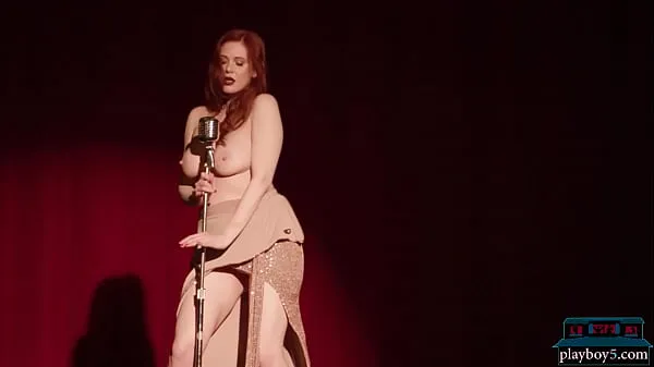 أفلام عالية الدقة Big natural tits mature redhead MILF model Maitland Ward performs on stage قوية
