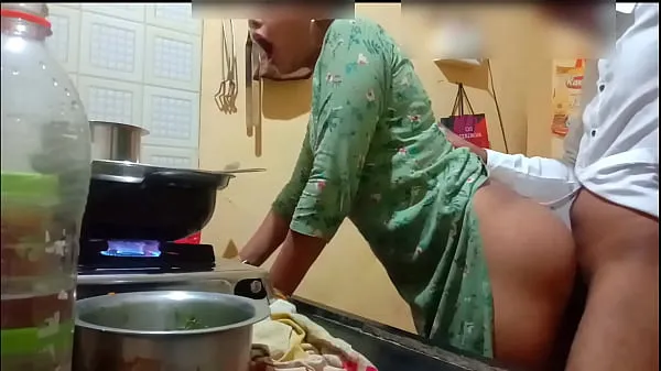 एचडी Indian sexy wife got fucked while cooking पावर मूवीज़