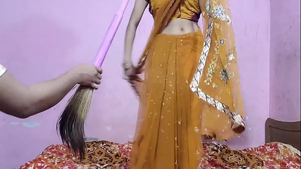 HD wearing a yellow sari kissed her boss močni filmi