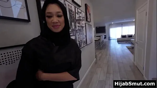 HD Muslim girl in hijab asks for a sex lesson teljesítményű filmek