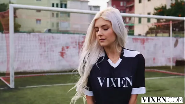 HD-VIXEN Fangirl Eva Elfie seduces her favourite soccer star tehoa elokuviin