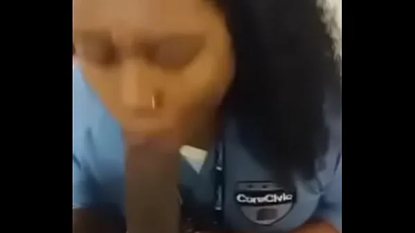 HD Correctional officer sucks BBC in inmates jail cell krachtige films