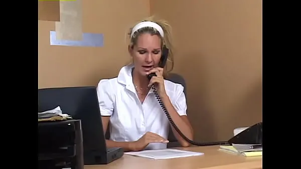 HD Fucking in the office with hungry MILF kraftfulle filmer