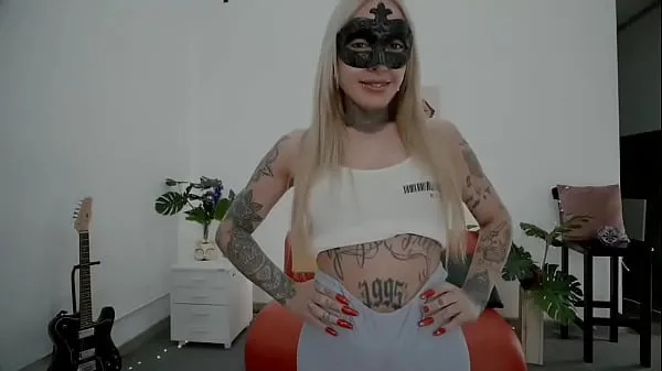 HD Perfect Cameltoe Round Ass Tattoo Babe in Short Biker Leggings power Movies